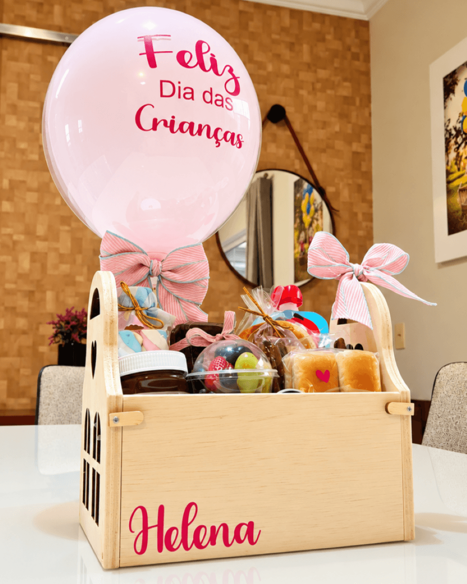 Cesta de presentes para Helena